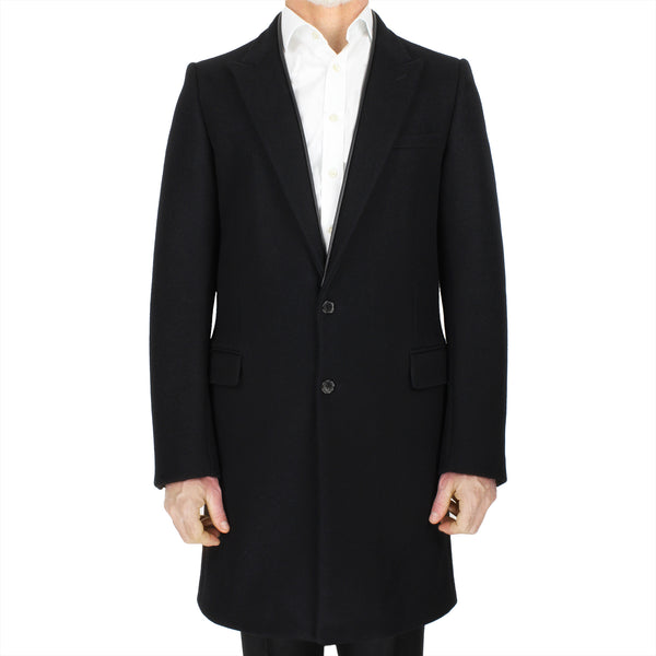 Dior luxurious coat in a black felted wool